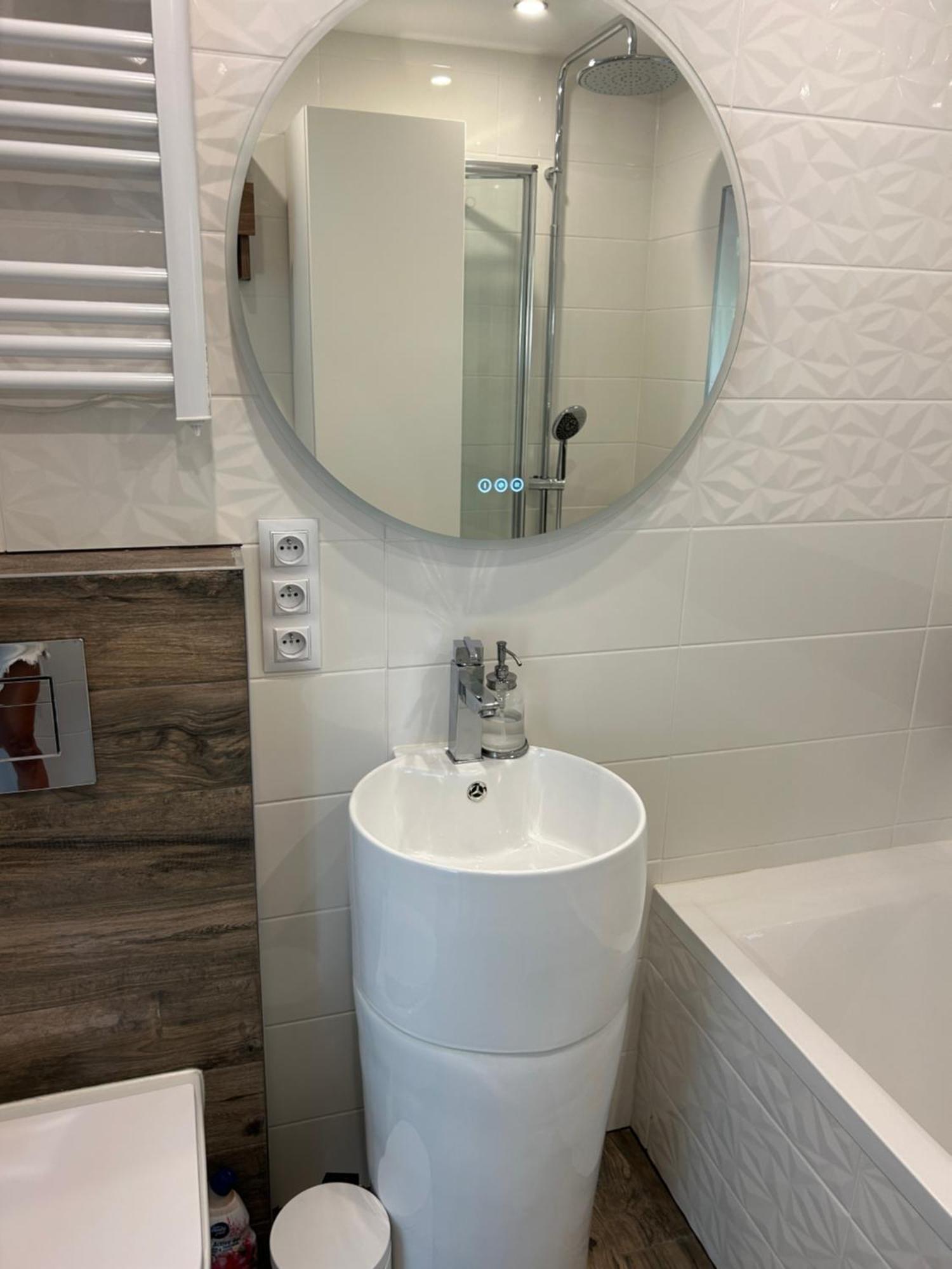 Belle Chambre Privee Avec Le Jardin Privatif Et Le Jacuzzi Cavalaire-sur-Mer Exteriör bild