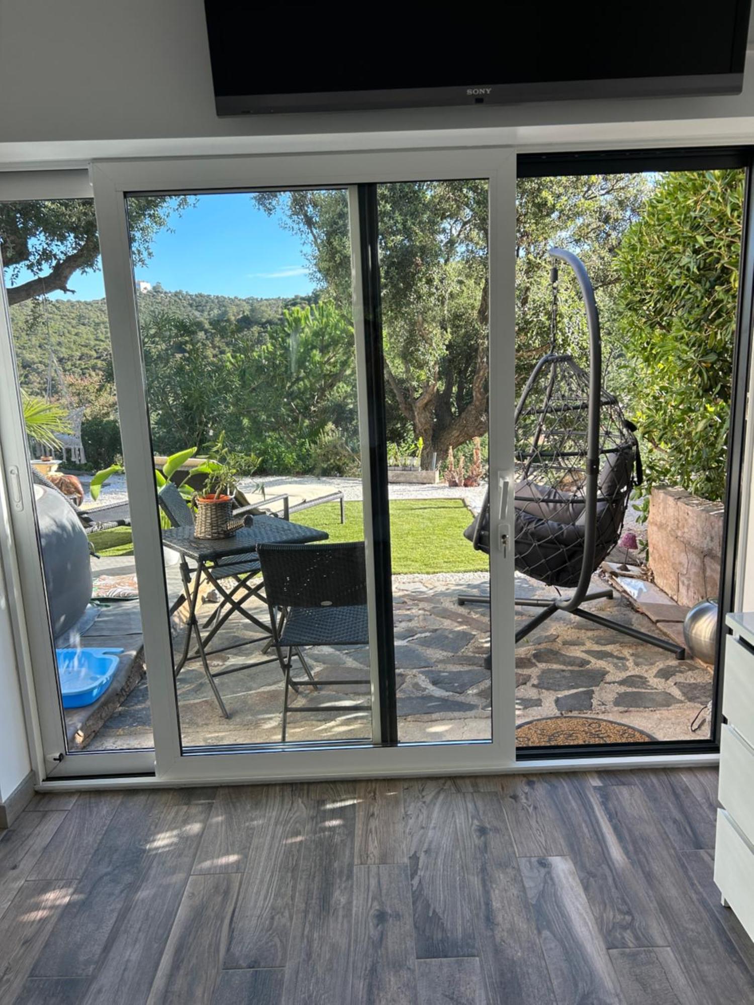 Belle Chambre Privee Avec Le Jardin Privatif Et Le Jacuzzi Cavalaire-sur-Mer Exteriör bild