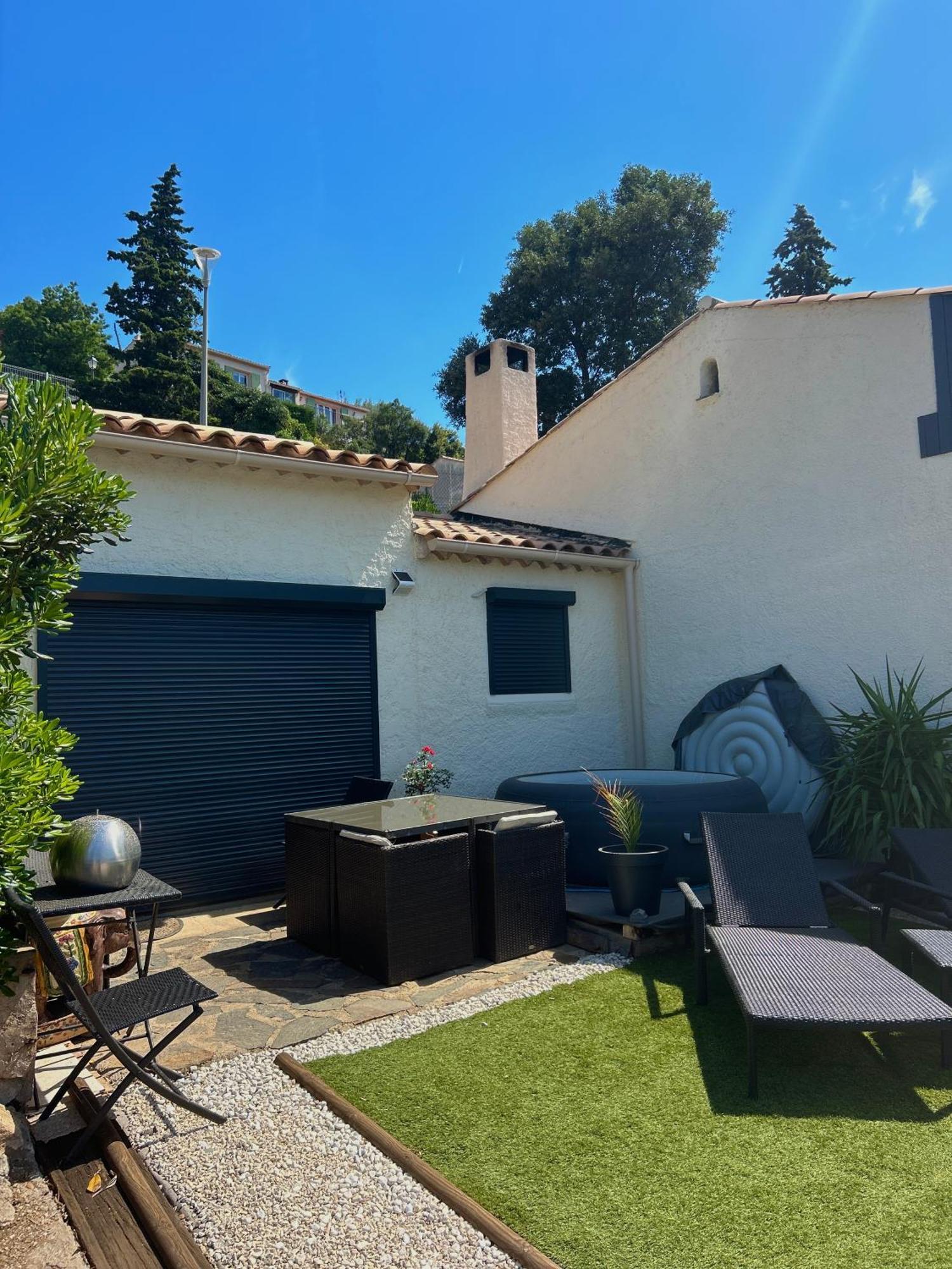 Belle Chambre Privee Avec Le Jardin Privatif Et Le Jacuzzi Cavalaire-sur-Mer Exteriör bild