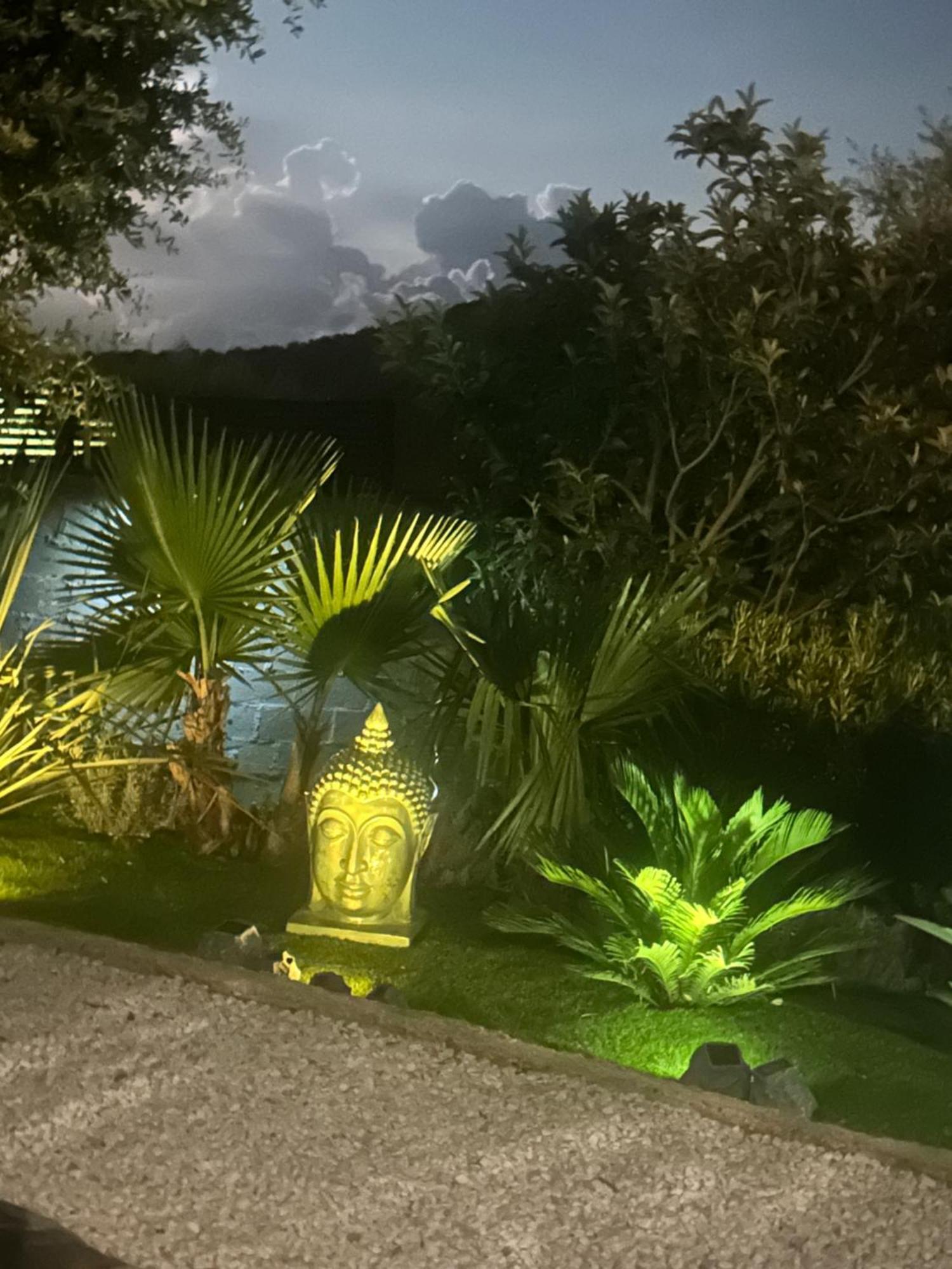 Belle Chambre Privee Avec Le Jardin Privatif Et Le Jacuzzi Cavalaire-sur-Mer Exteriör bild